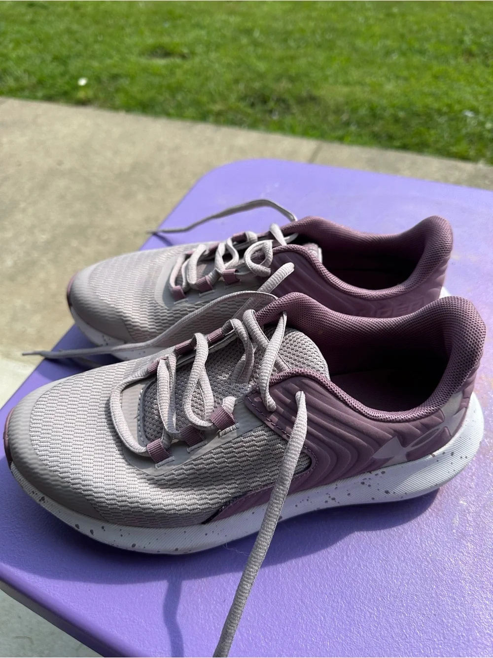 Girls Under Armour Lightweight Lace-Up Running Shoes - Lavender
